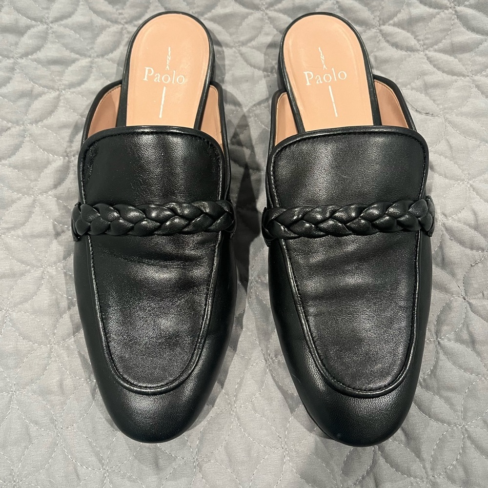 Amyx Loafer Mule
LINEA PAOLO, Black - size 9